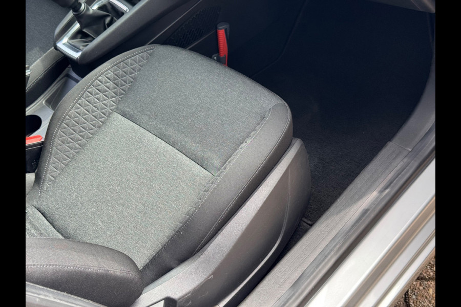 Renault Clio 1.0 TCe Zen 5drs 2019 Grijs AIRCO NAP!