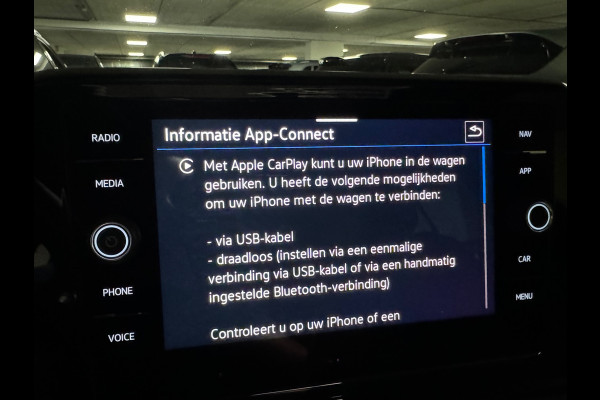 Volkswagen T-Roc 1.5 TSI R-Line Pano|IQ|Keyles|CarPlay|Sfeer