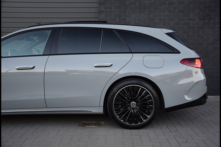 Mercedes-Benz E-Klasse Estate 300 e Exclusive Line*AMG Pakket*PANO*Trekhaak*Dubbel scherm*35Dkm