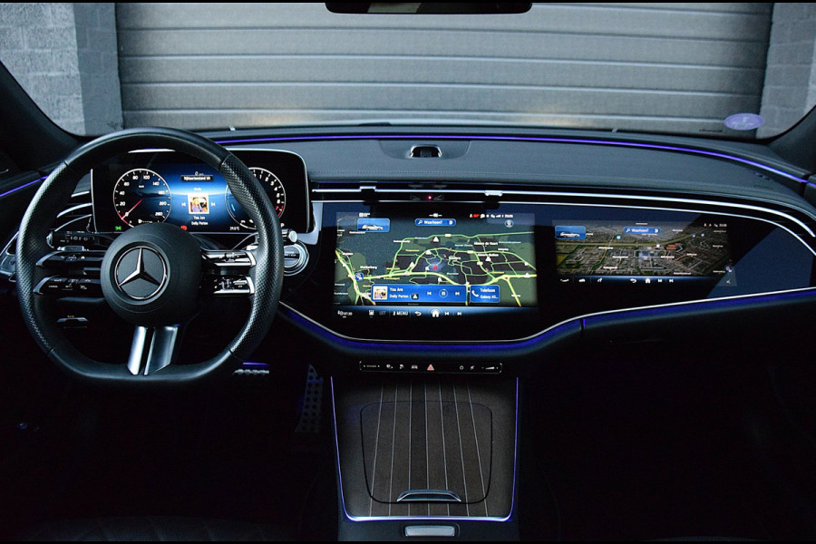 Mercedes-Benz E-Klasse Estate 300 e Exclusive Line*AMG Pakket*PANO*Trekhaak*Dubbel scherm*35Dkm