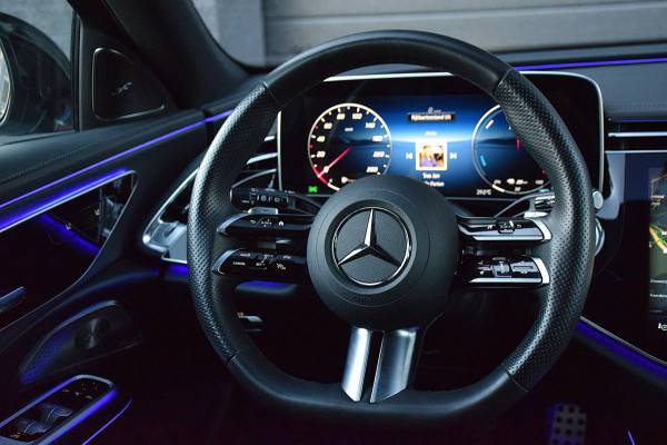 Mercedes-Benz E-Klasse Estate 300 e Exclusive Line*AMG Pakket*PANO*Trekhaak*Dubbel scherm*35Dkm