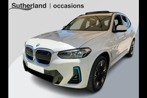BMW iX3 High Executive 80 kWh 285 PK | Nieuw binnen, meer foto's volgen! | M Pakket | Panoramadak | 360 graden camera | Sportstoelen | Harman/kardon | Keyless entry | Elektrische achterklep | Stoelverwarming | Head Up Display