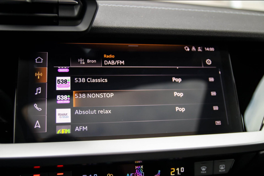Audi A3 Sportback 40 TFSI e PHEV S Edition S-line 204pk S-Tronic! 1e|DLR|Panoramadak|Virtual Cockpit|Kuipstoelen|LED Matrix|Black