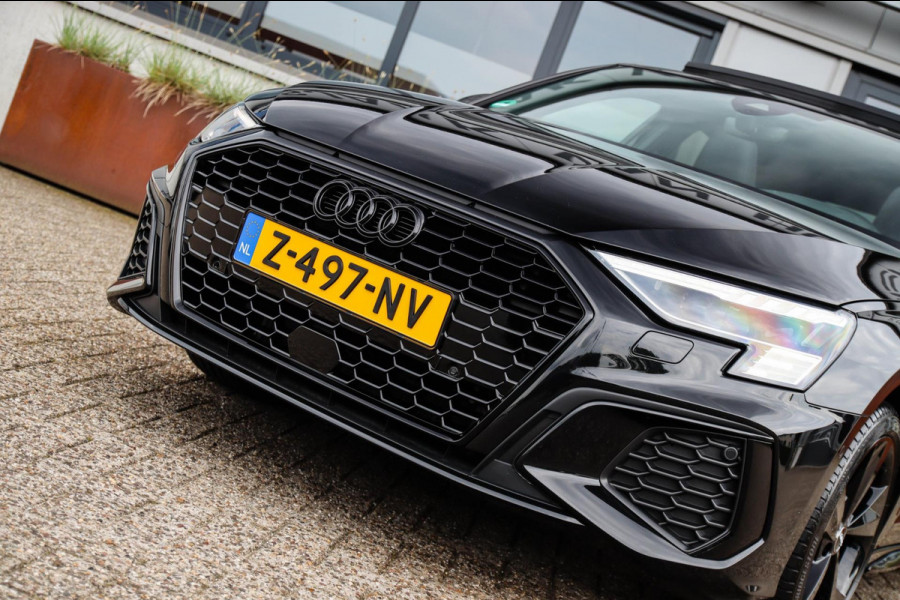 Audi A3 Sportback 40 TFSI e PHEV S Edition S-line 204pk S-Tronic! 1e|DLR|Panoramadak|Virtual Cockpit|Kuipstoelen|LED Matrix|Black