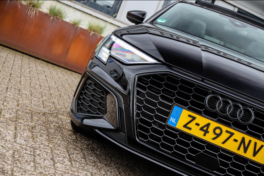 Audi A3 Sportback 40 TFSI e PHEV S Edition S-line 204pk S-Tronic! 1e|DLR|Panoramadak|Virtual Cockpit|Kuipstoelen|LED Matrix|Black