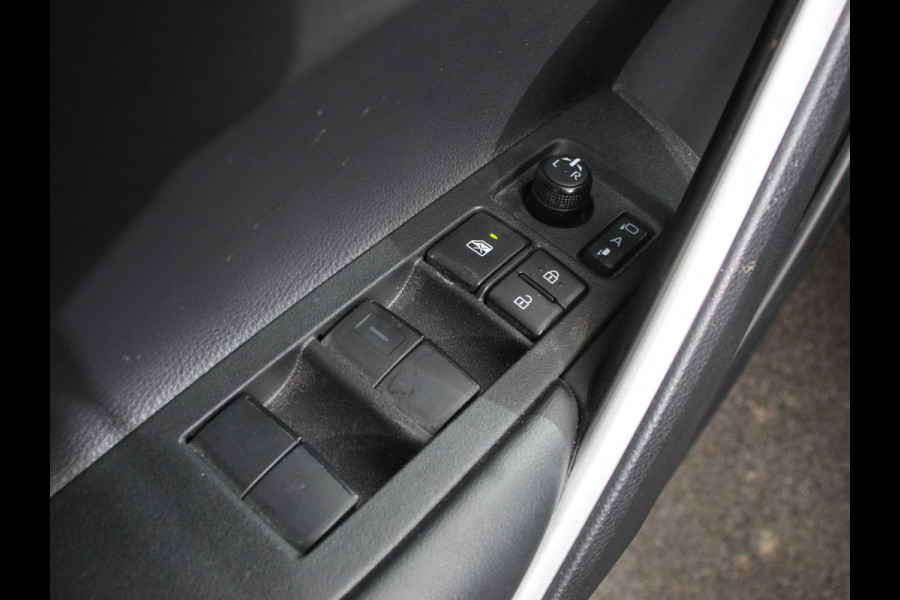 Toyota Corolla Cross Hybrid 200 Style Automaat Climate control Adaptieve cruise control Led Camera Verwarmde voorstoelen Keyless Trekhaak Stuurverwarming Apple Carplay/ Android Auto