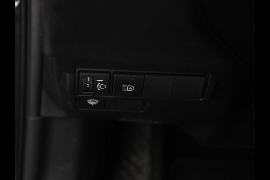 Toyota Corolla Cross Hybrid 200 Style Automaat Climate control Adaptieve cruise control Led Camera Verwarmde voorstoelen Keyless Trekhaak Stuurverwarming Apple Carplay/ Android Auto