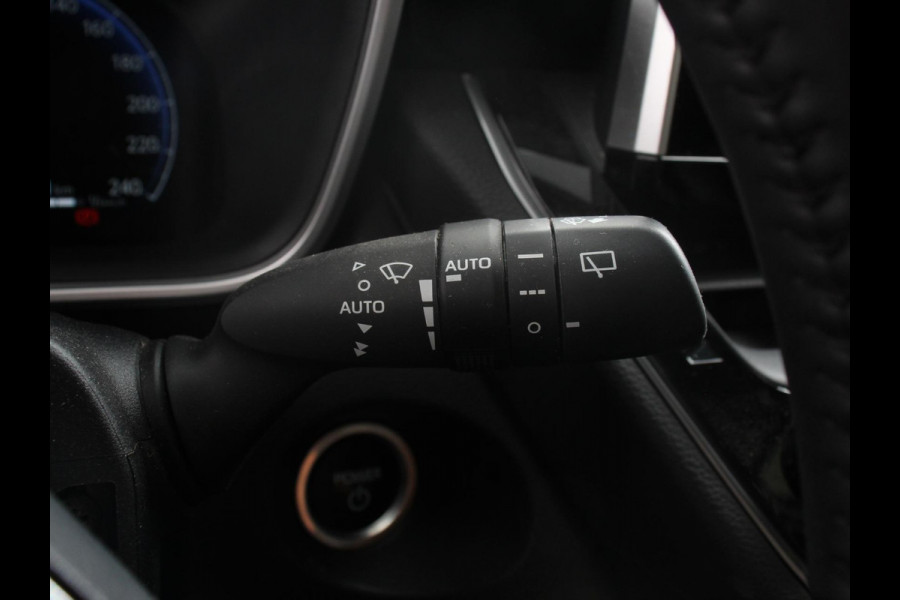 Toyota Corolla Cross Hybrid 200 Style Automaat Climate control Adaptieve cruise control Led Camera Verwarmde voorstoelen Keyless Trekhaak Stuurverwarming Apple Carplay/ Android Auto