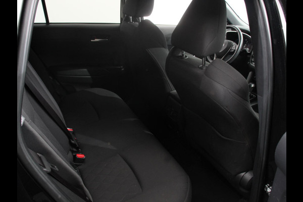 Toyota Corolla Cross Hybrid 200 Style Automaat Climate control Adaptieve cruise control Led Camera Verwarmde voorstoelen Keyless Trekhaak Stuurverwarming Apple Carplay/ Android Auto