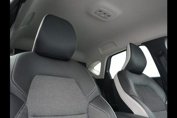 Renault Captur 1.6 E-Tech PHEV Intens 160pk | Camera | Apple Carplay | Cruise Control | Keyless | Sportstoelen Verwarmd | Virtual | Navigatie | DAB | 18"L.M | | Plug In Hybrid |