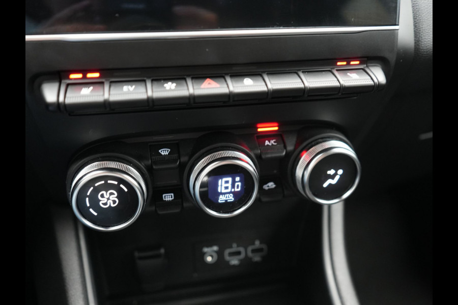 Renault Captur 1.6 E-Tech PHEV Intens 160pk | Camera | Apple Carplay | Cruise Control | Keyless | Sportstoelen Verwarmd | Virtual | Navigatie | DAB | 18"L.M | | Plug In Hybrid |