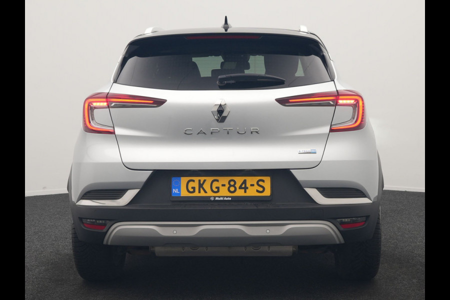 Renault Captur 1.6 E-Tech PHEV Intens 160pk | Camera | Apple Carplay | Cruise Control | Keyless | Sportstoelen Verwarmd | Virtual | Navigatie | DAB | 18"L.M | | Plug In Hybrid |