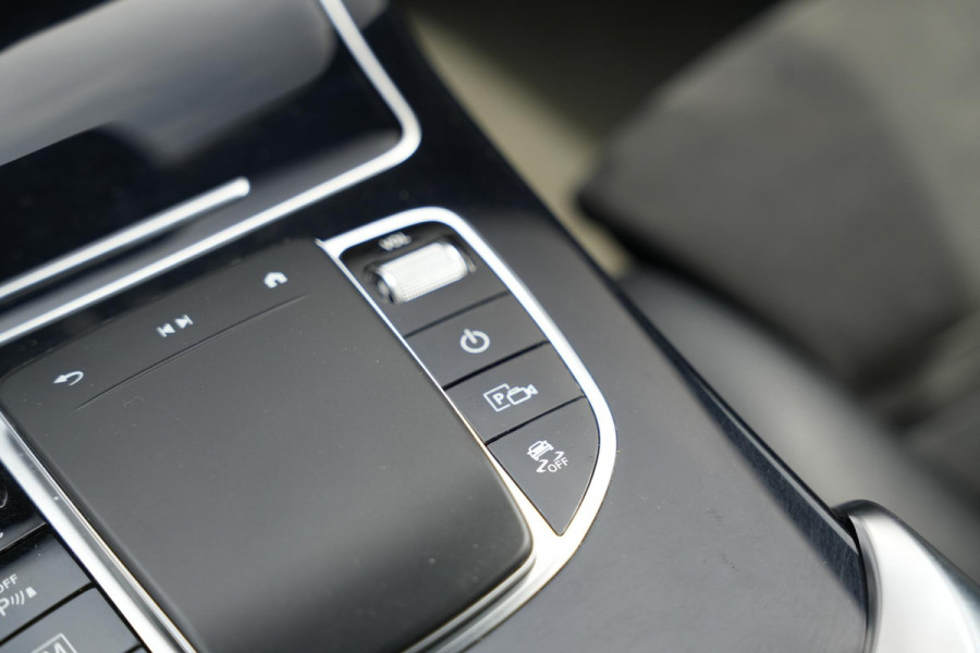 Mercedes-Benz GLC 200 4MATIC AMG Line Cruise Clima Leer/Alcantara Facelift model