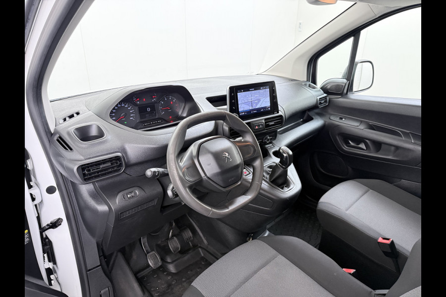 Peugeot Partner 1.5HDI 102PK Lang L2 Navi Airco Apple Carplay Android Auto Cruise Control Pdc Premium Bluetooth DAB Tussenwand Schuifdeur Achterdeuren Euro 6 1e Eigenaar Dealeronderhouden Origineel Nederlandse Auto