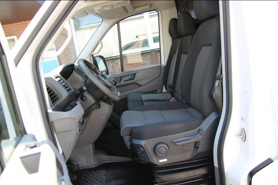 Volkswagen Crafter 30 2.0 TDI L3H2 140PK Comfort / Imperiaal / Camera / Trekhaak