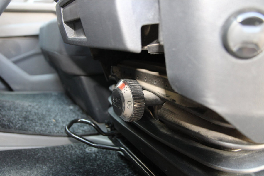 Volkswagen Crafter 30 2.0 TDI L3H2 140PK Comfort / Imperiaal / Camera / Trekhaak