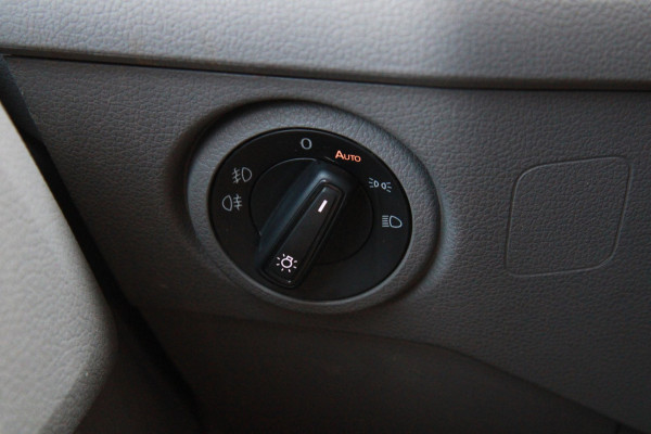 Volkswagen Crafter 30 2.0 TDI L3H2 140PK Comfort / Imperiaal / Camera / Trekhaak