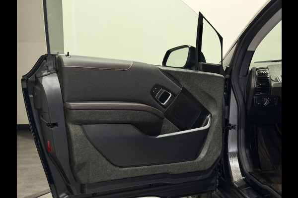 BMW i3 S Executive Edition 120Ah 42 kWh | SOH 86,4% | Leer | Panoramadak | Black pack