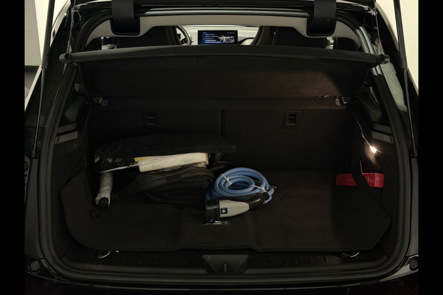 BMW i3 S Executive Edition 120Ah 42 kWh | SOH 86,4% | Leer | Panoramadak | Black pack
