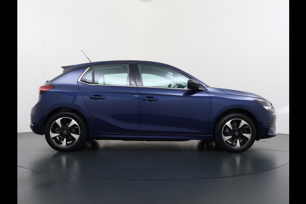Opel CORSA-E 5Drs Elegance 50kWh Warmtepomp Navi Ecc Apple Carplay Android Auto Pdc Cruise Control SOH 90% Keyless Regen-Lichtsensor Lmv Led Isofix DAB Bluetooth Lane Assist 1e Eigenaar Origineel Nederlandse Auto