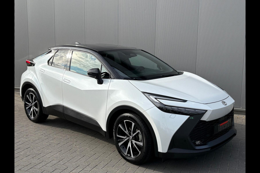 Toyota C-HR 1.8 Hybrid 140PK First Edition Bi-Tone/Winter-pack/Gr.-navigatie/Elektr.klep/Camera/Adapt.-cruise