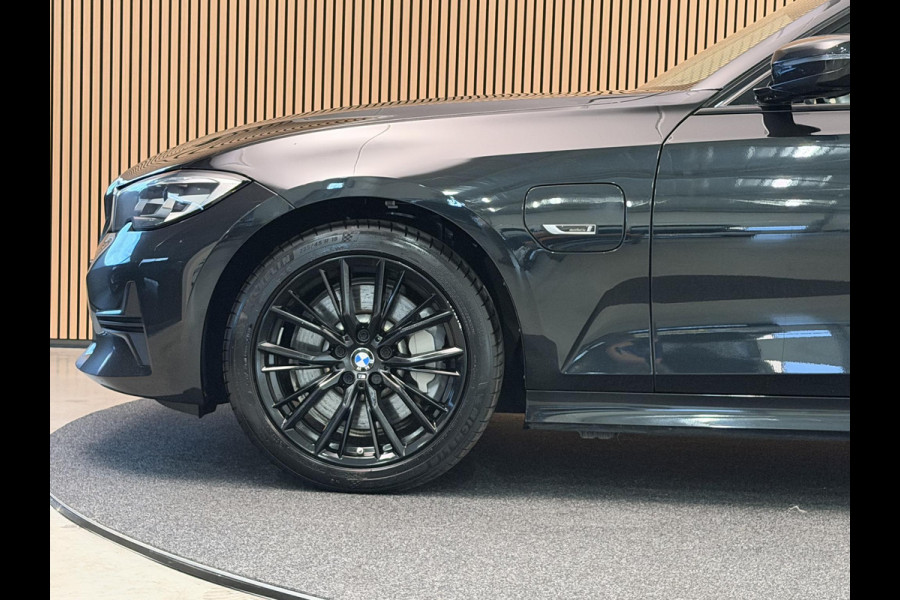 BMW 3 Serie Touring 330e xDrive Plugin-hybrid 292PK Aut. Sportline | Navi | Trekhaak | LED | PDC | Incl. garantie