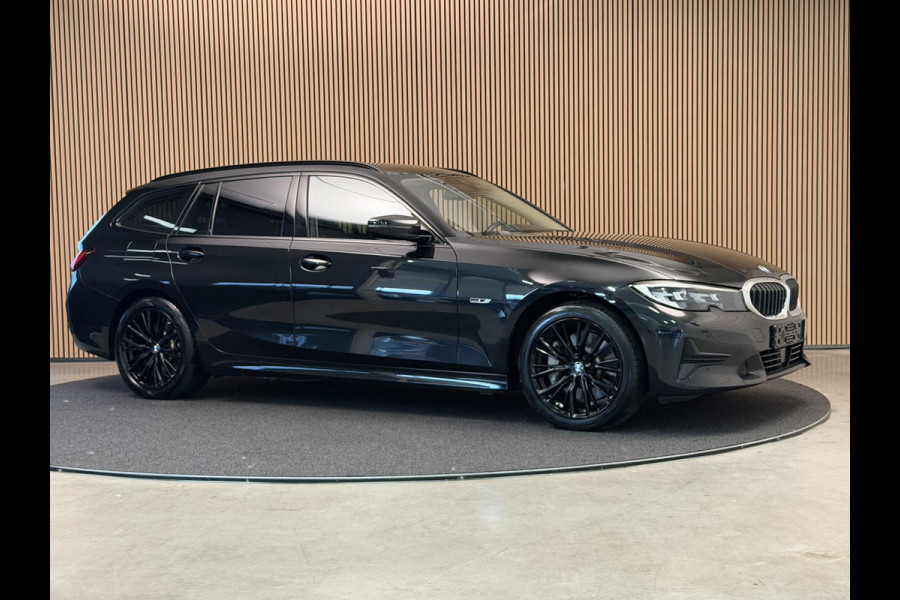 BMW 3 Serie Touring 330e xDrive Plugin-hybrid 292PK Aut. Sportline | Navi | Trekhaak | LED | PDC | Incl. garantie