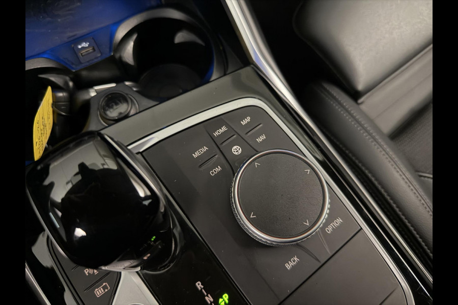 BMW 3 Serie Touring 330e xDrive Plugin-hybrid 292PK Aut. Sportline | Navi | Trekhaak | LED | PDC | Incl. garantie