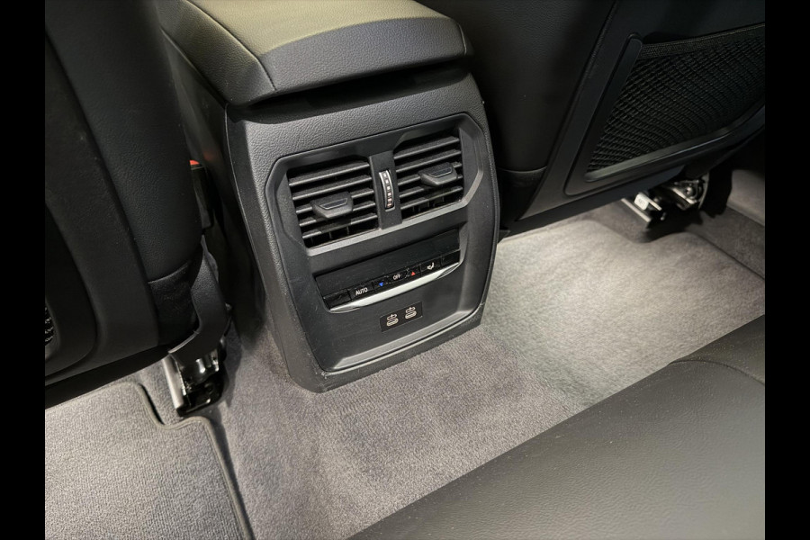 BMW 3 Serie Touring 330e xDrive Plugin-hybrid 292PK Aut. Sportline | Navi | Trekhaak | LED | PDC | Incl. garantie