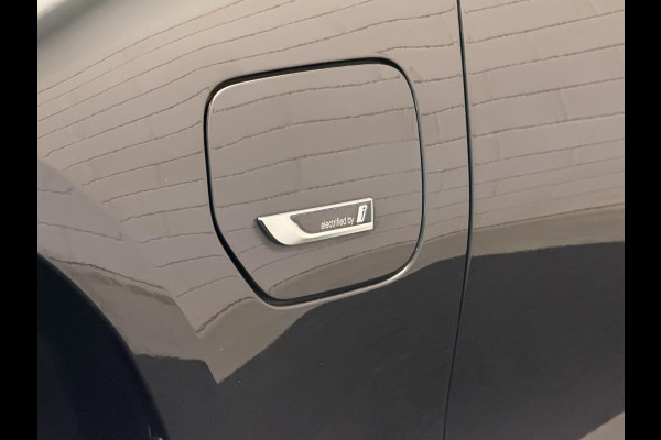 BMW 3 Serie Touring 330e xDrive Plugin-hybrid 292PK Aut. Sportline | Navi | Trekhaak | LED | PDC | Incl. garantie