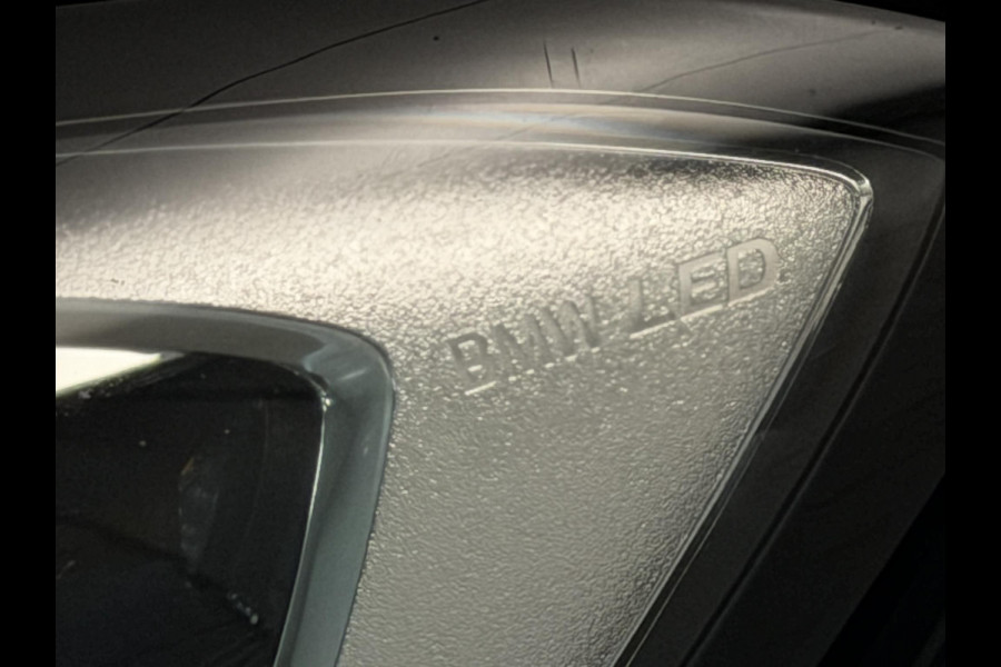 BMW 3 Serie Touring 330e xDrive Plugin-hybrid 292PK Aut. Sportline | Navi | Trekhaak | LED | PDC | Incl. garantie