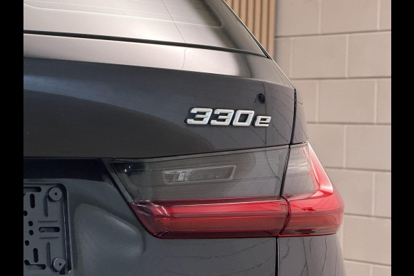 BMW 3 Serie Touring 330e xDrive Plugin-hybrid 292PK Aut. Sportline | Navi | Trekhaak | LED | PDC | Incl. garantie