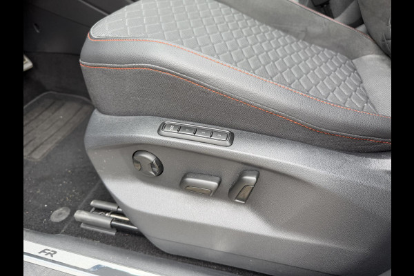 Seat Tarraco 1.4 TSI e-Hybrid PHEV FR Business Intense 20"/Panoramadak/Trekhaak/Camera/Keyless/Dodehoek/Elektrische klep/Stuur + stoelverwarming v+a