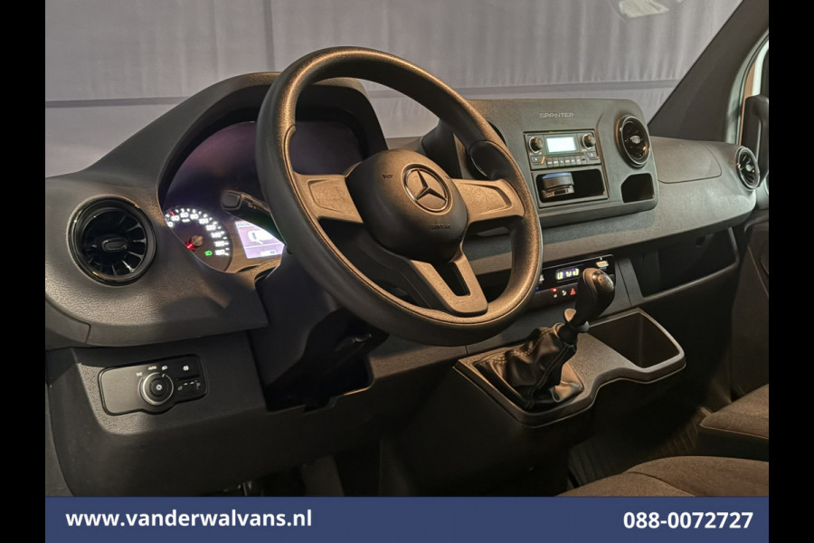 Mercedes-Benz Sprinter 211 CDI 115pk L2H2 Euro6 Airco | Trekhaak | Bijrijdersbank Bluetooth telefoonvoorbereiding