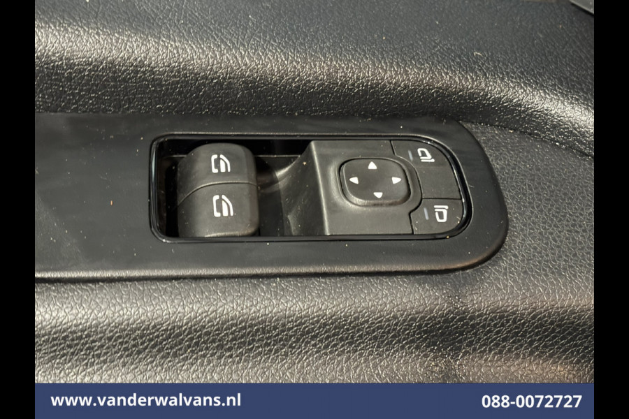 Mercedes-Benz Sprinter 211 CDI 115pk L2H2 Euro6 Airco | Trekhaak | Bijrijdersbank Bluetooth telefoonvoorbereiding