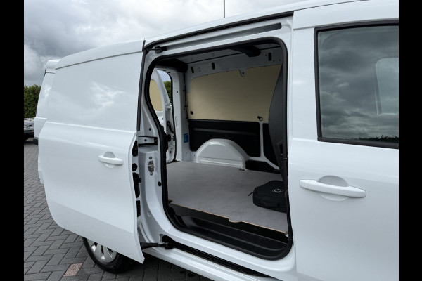 Mercedes-Benz eCitan 112 Pro L2H1 / 51 kWh / RIJKLAAR !! / 3.369 KM / High Performance LED-koplampen / CAMERA / ECC / CRUISE / TREKHAAK / STOELVERWAR