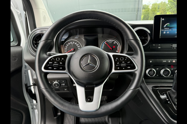 Mercedes-Benz eCitan 112 Pro L2H1 / 51 kWh / RIJKLAAR !! / 3.369 KM / High Performance LED-koplampen / CAMERA / ECC / CRUISE / TREKHAAK / STOELVERWAR