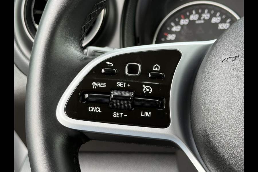 Mercedes-Benz eCitan 112 Pro L2H1 / 51 kWh / RIJKLAAR !! / 3.369 KM / High Performance LED-koplampen / CAMERA / ECC / CRUISE / TREKHAAK / STOELVERWAR
