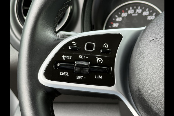 Mercedes-Benz eCitan 112 Pro L2H1 / 51 kWh / RIJKLAAR !! / 3.369 KM / High Performance LED-koplampen / CAMERA / ECC / CRUISE / TREKHAAK / STOELVERWAR