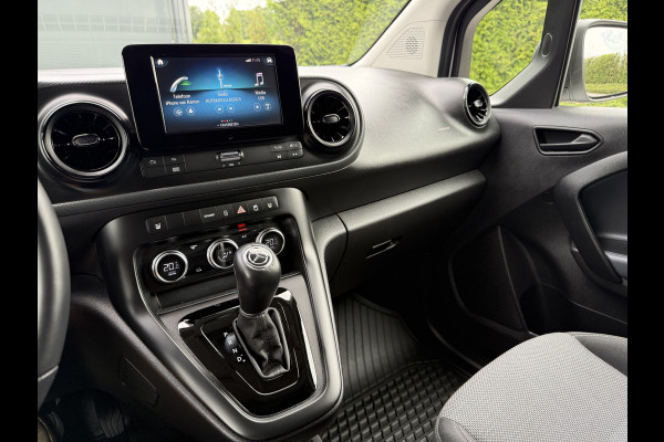 Mercedes-Benz eCitan 112 Pro L2H1 / 51 kWh / RIJKLAAR !! / 3.369 KM / High Performance LED-koplampen / CAMERA / ECC / CRUISE / TREKHAAK / STOELVERWAR
