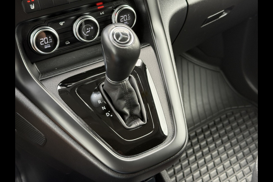 Mercedes-Benz eCitan 112 Pro L2H1 / 51 kWh / RIJKLAAR !! / 3.369 KM / High Performance LED-koplampen / CAMERA / ECC / CRUISE / TREKHAAK / STOELVERWAR