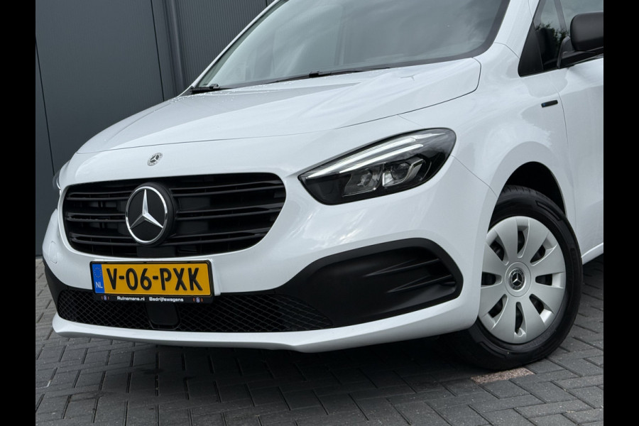 Mercedes-Benz eCitan 112 Pro L2H1 / 51 kWh / RIJKLAAR !! / 3.369 KM / High Performance LED-koplampen / CAMERA / ECC / CRUISE / TREKHAAK / STOELVERWAR