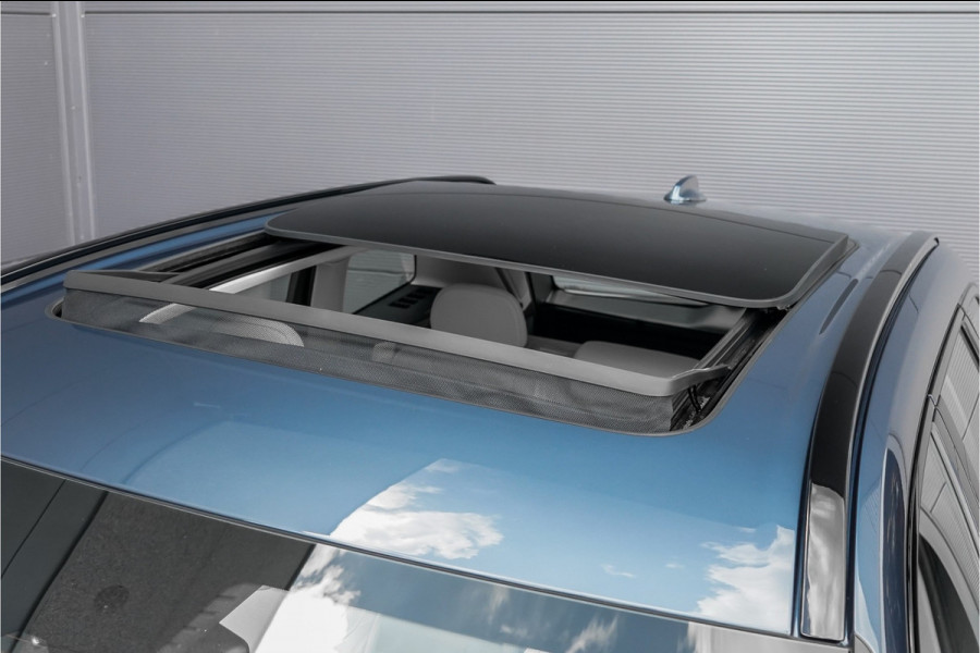 Volvo XC60 2.0 T8 Plug-in hybrid AWD Plus Bright Luchtvering Pano Elek Trekhaak 360°