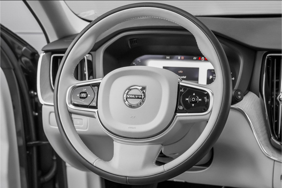 Volvo XC60 2.0 T8 Plug-in hybrid AWD Plus Bright Luchtvering Pano Elek Trekhaak 360°