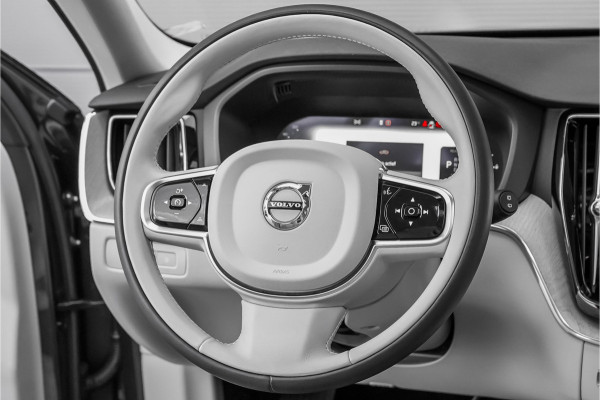 Volvo XC60 2.0 T8 Plug-in hybrid AWD Plus Bright Luchtvering Pano Elek Trekhaak 360°