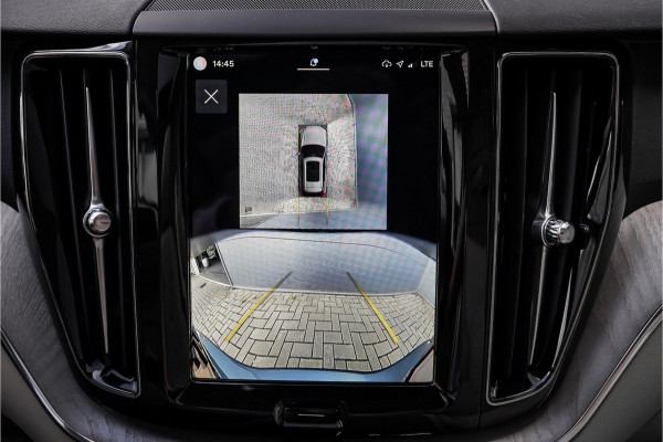 Volvo XC60 2.0 T8 Plug-in hybrid AWD Plus Bright Luchtvering Pano Elek Trekhaak 360°