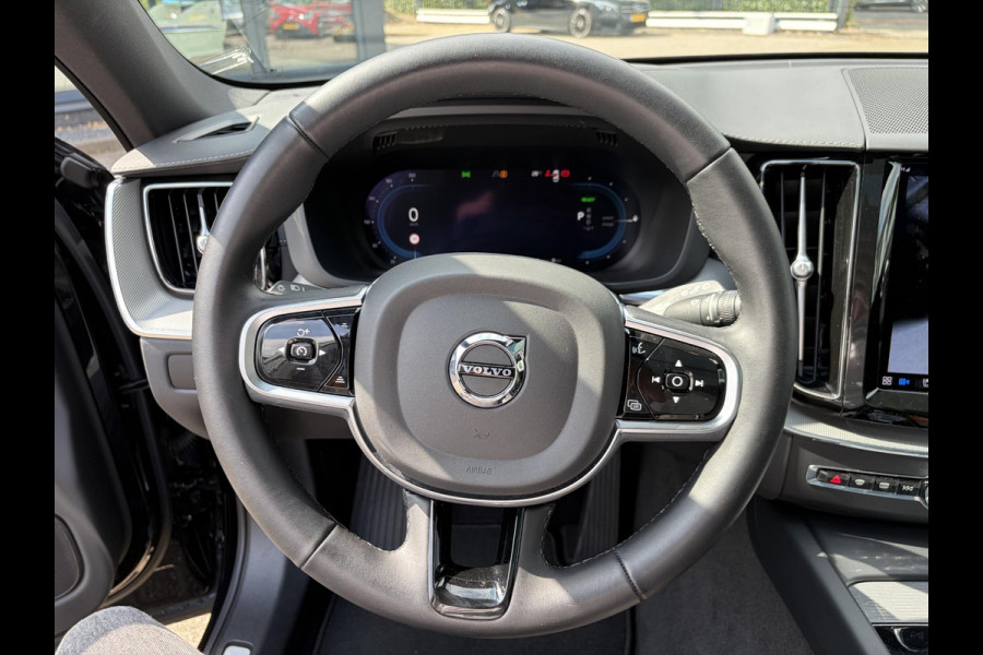 Volvo XC60 2.0 T8 Plug-in-hybrid AWD Polestar Engineered ELEKTRISCHE TREKHAAK| VOLVO DEALER ONDERHOUDEN RECENT ONDERHOUD GEHAD| ELEKTRISCHE STOELEN MET MEMORY| HARMAN KARDON| PANORAMADAK| HEAD UP DISPLAY| 360 CAMERA| ACHTERBANK VERWARMD