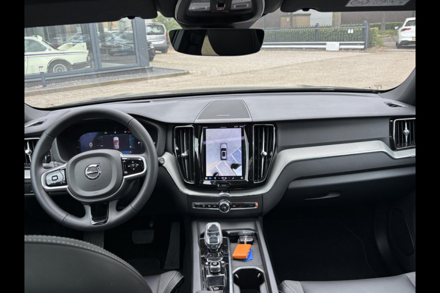 Volvo XC60 2.0 T6 Plug-in hybrid AWD Plus Black Edition LIGHTING PACK | 360 GRADEN CAMERA | HARMAN/KARDON AUDIO | HEAD-UP DISPLAY | PANORAMA DAK| VOLVO DEALER ONDERHOUDEN|