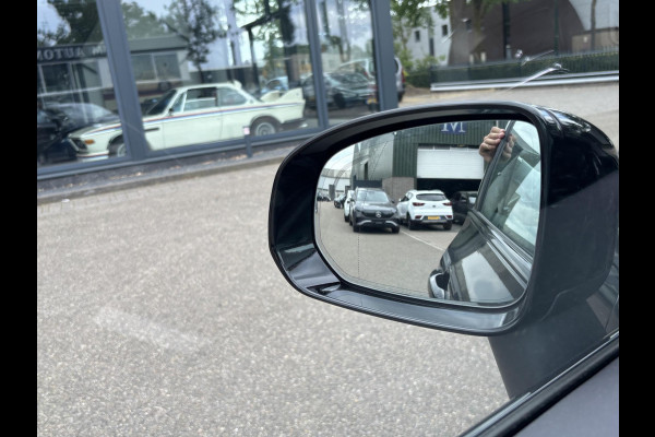 Volvo XC60 2.0 T6 Plug-in hybrid AWD Plus Black Edition LIGHTING PACK | 360 GRADEN CAMERA | HARMAN/KARDON AUDIO | HEAD-UP DISPLAY | PANORAMA DAK| VOLVO DEALER ONDERHOUDEN|