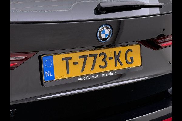 BMW iX1 xDrive30 313PK 4WD M-Pack Launch Edition SOH 100% Leder Harman/Kardon®-Audio Android Auto Apple Carplay Camera Adaptief onderste AWD Live Cockpit Plus Privacy Glas Led Elek.Achterklep Lmv 19" Isofix DAB Origineel Nederlandse Auto